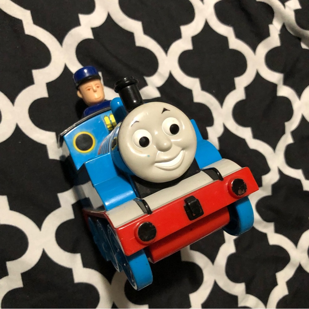 2004 TOMY Thomas & Friends Thomas Beginner Set: Thomas Replacement Train Toy.
